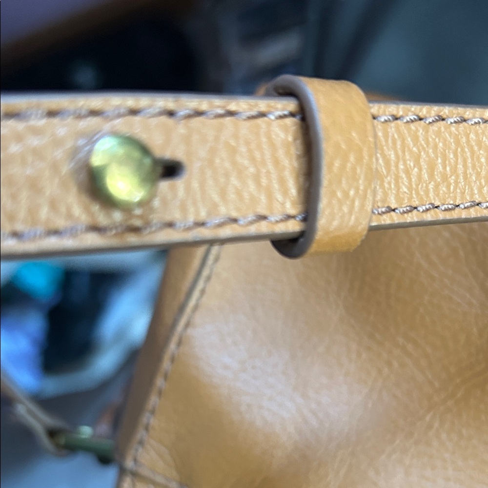 Fossil Chelsea Crossbody or Shoulder Bag Like New $139 Retail - Picture 5 of 6